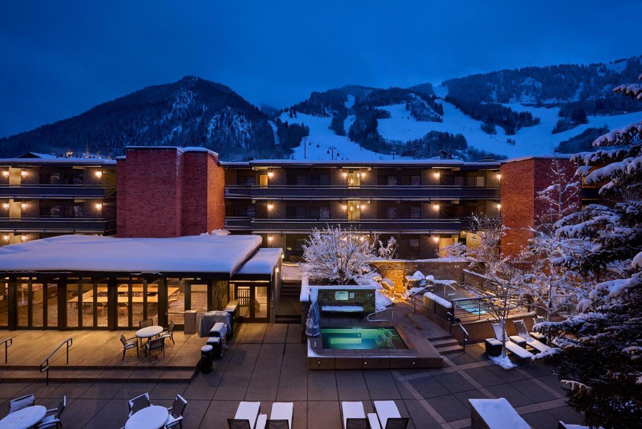 Aspen Square Condominium Hotel Zewnętrze zdjęcie