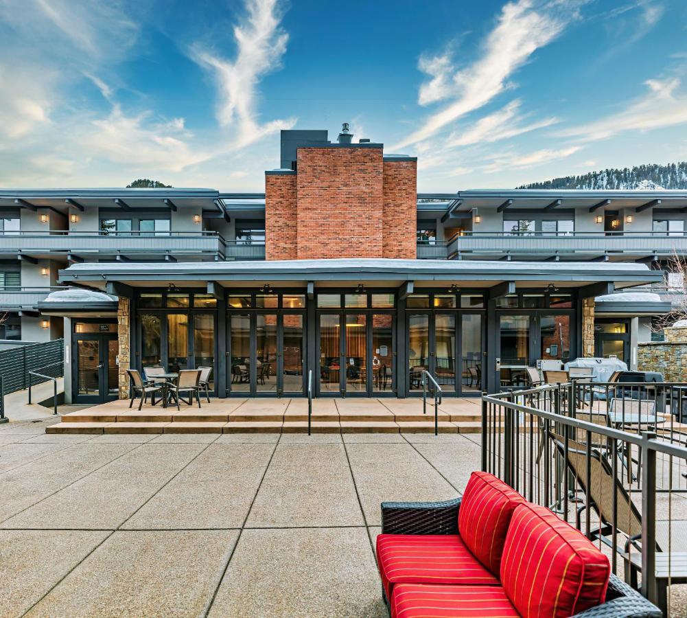 Aspen Square Condominium Hotel Zewnętrze zdjęcie