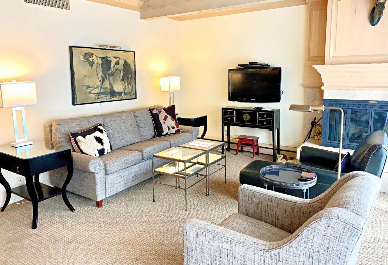 Aspen Square Condominium Hotel Zewnętrze zdjęcie