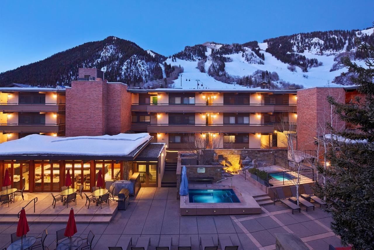 Aspen Square Condominium Hotel Zewnętrze zdjęcie