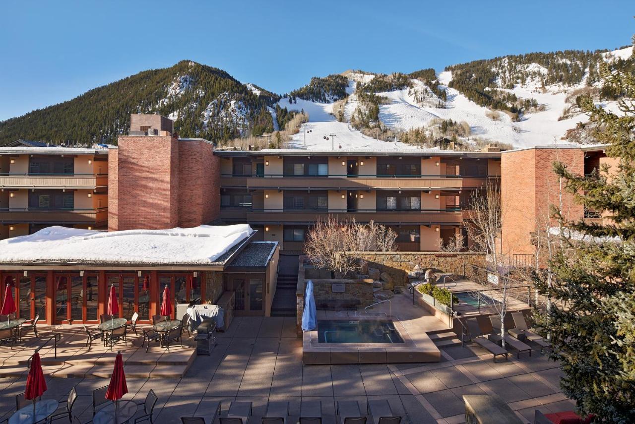 Aspen Square Condominium Hotel Zewnętrze zdjęcie