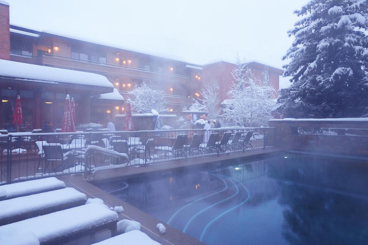 Aspen Square Condominium Hotel Zewnętrze zdjęcie