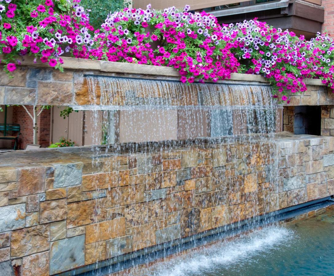 Aspen Square Condominium Hotel Zewnętrze zdjęcie